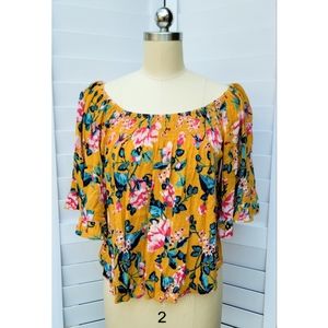 Living Doll Floral Print Top Size Small